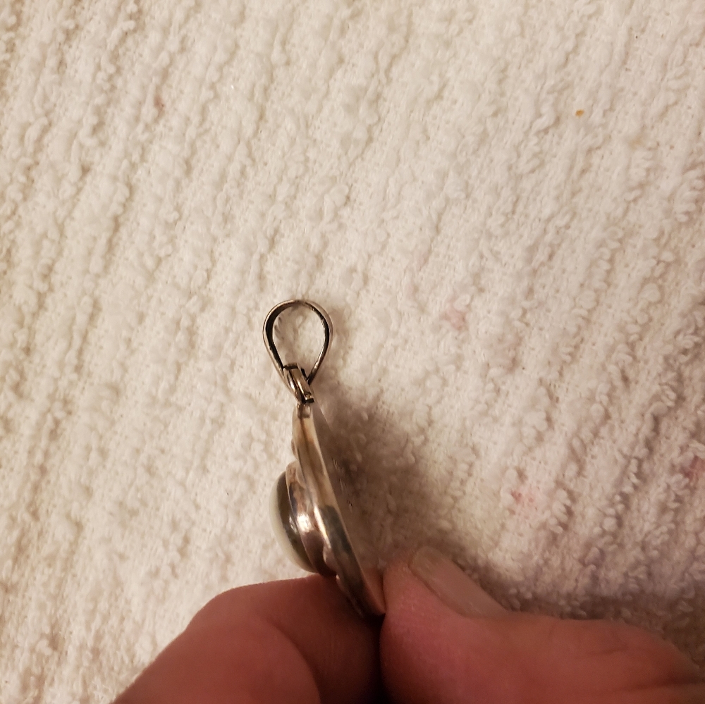 SILVER PENDANT - Picture 3 of 3